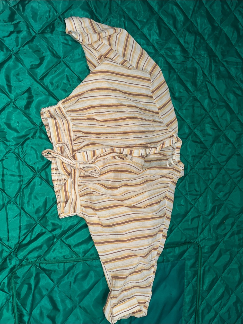 Anthropologie Striped Yellow, Brown & Cream balloon crop top w front tie.